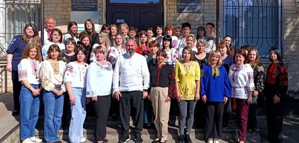 Шановні державні службовці!