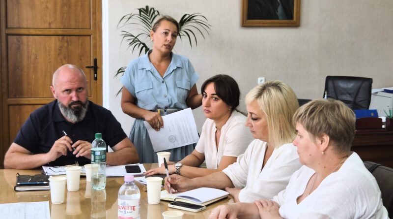 Під час робочої наради з головами громад розглянули питання бюджетної дисципліни та підготовки закладів освіти до нового навчального року Під час робочої наради з головами громад розглянули питання бюджетної дисципліни та підготовки закладів освіти до нового навчального року